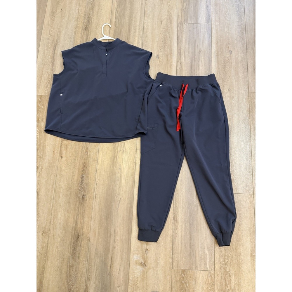 FIGS Scrub Set Rafaela Top Zamora Jogger Pants Dark Charcoal Red Drawstring Sz L